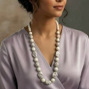 VTG 1980 Hand-Painted Floral Porcelain Necklace Gold White 30" Bead Disc Japan